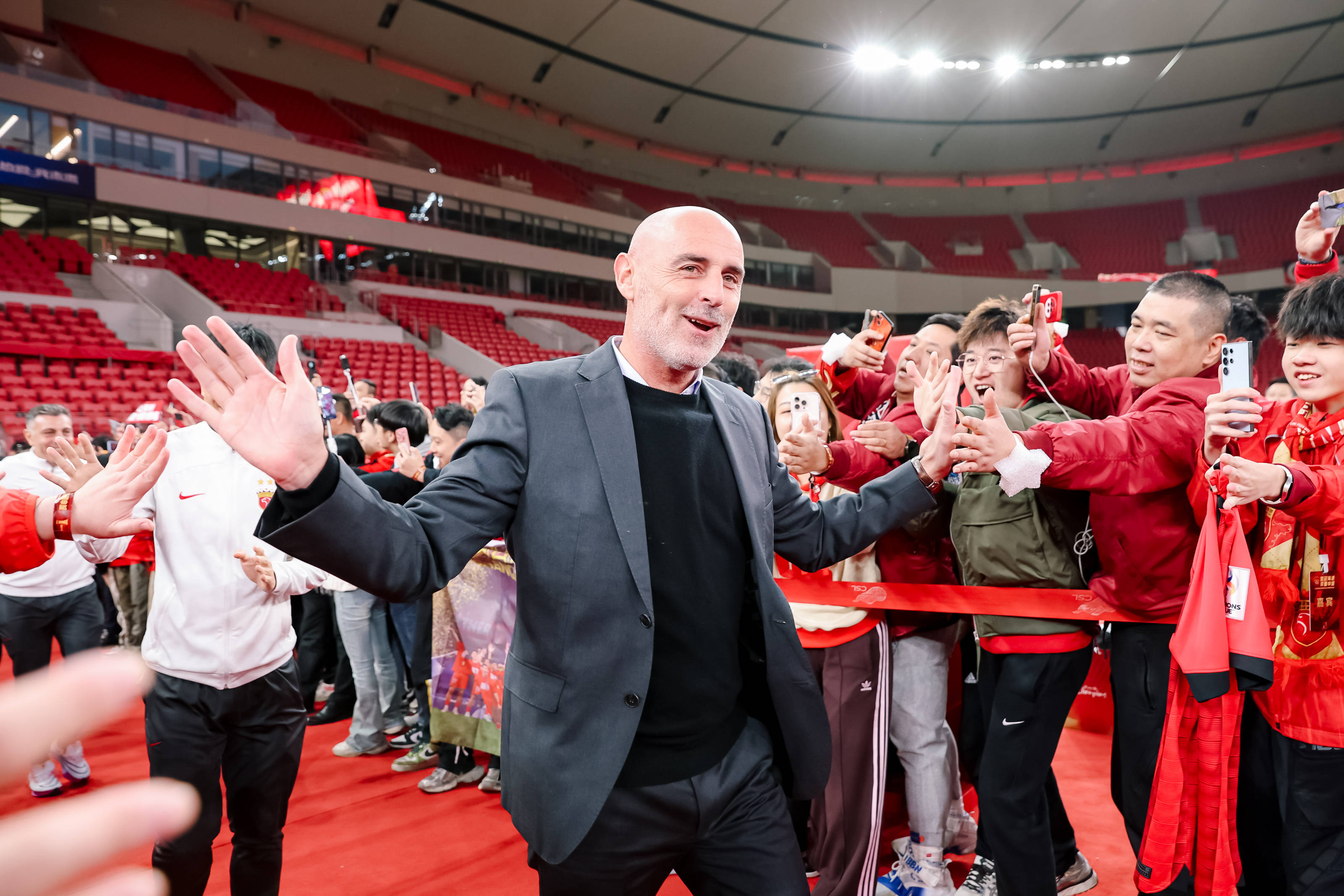 上海海港足球俱乐部热身赛最新消息-爱游戏平台